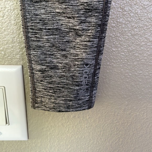Reebok ankle length leggings, size small - Picture 3 of 7